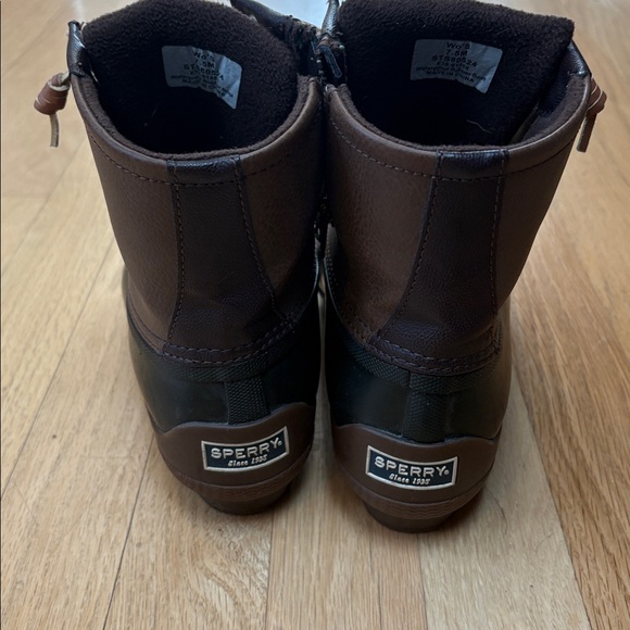 Sperry Shoes 7.5 LIKE NEW - Picture 3 of 5